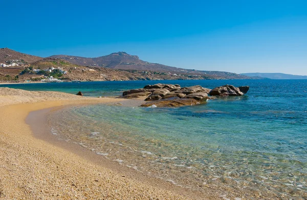 卡拉法蒂斯湾海滩的米科诺斯岛。希腊. 图库图片