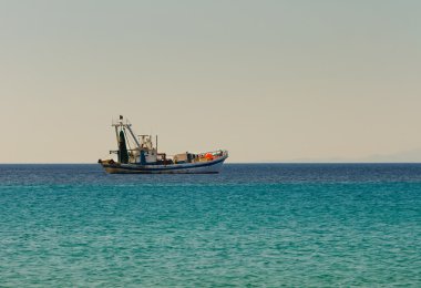 Balıkçılık Tekne balık için akşam gider.