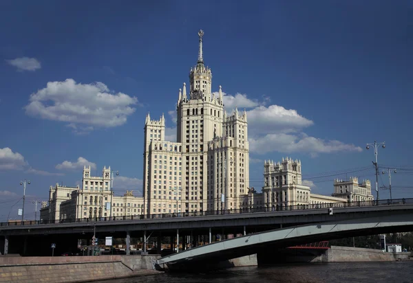 斯大林高层建筑在莫斯科，俄罗斯. — 图库照片