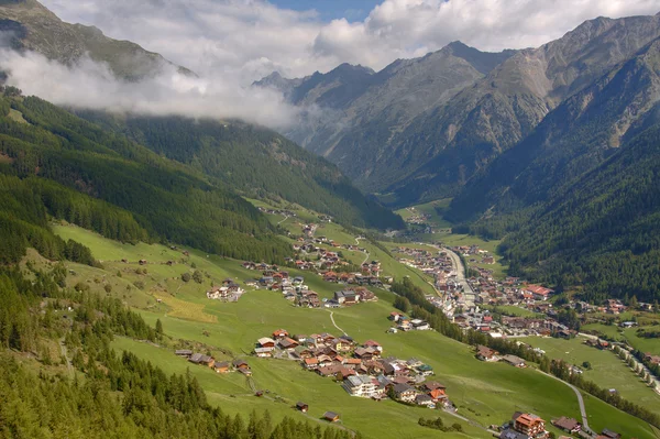 Alpejskie doliny — Zdjęcie stockowe