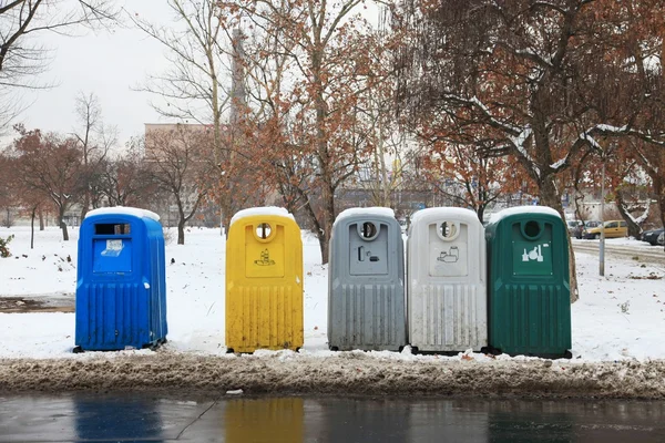Cubos de basura —  Fotos de Stock