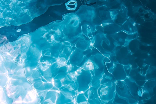 Pool mit Wasser — Stockfoto