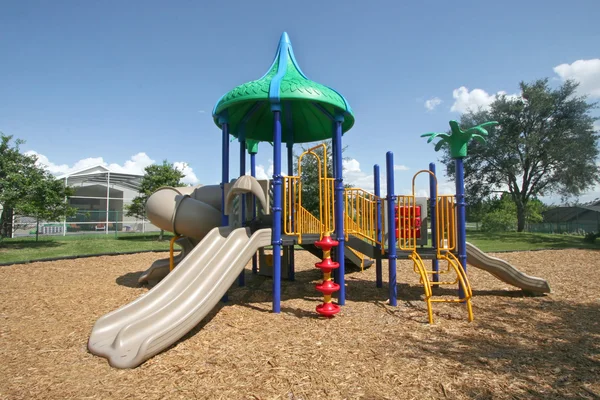 Parque Infantil Una Comunidad Florida — Foto de Stock