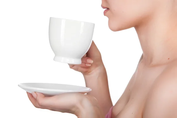Vrouw met cup geïsoleerd op wit — Stockfoto