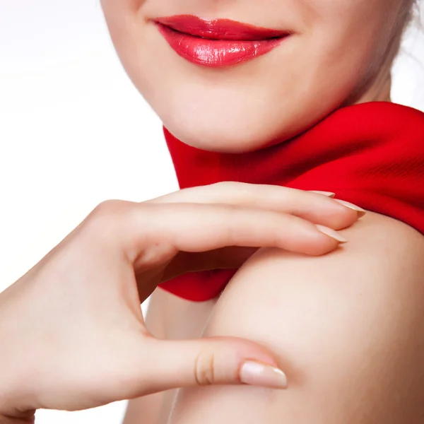 Mulher atraente com cachecol vermelho isolado no branco — Fotografia de Stock