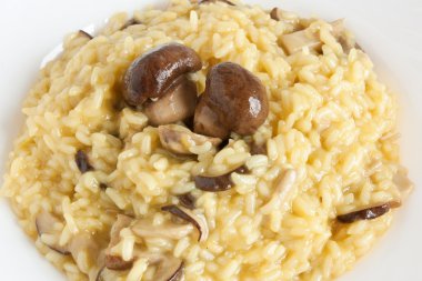 Mantarlı risotto yakın plan.