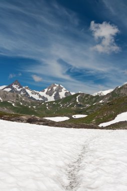 Pointe rousse pass, Italië