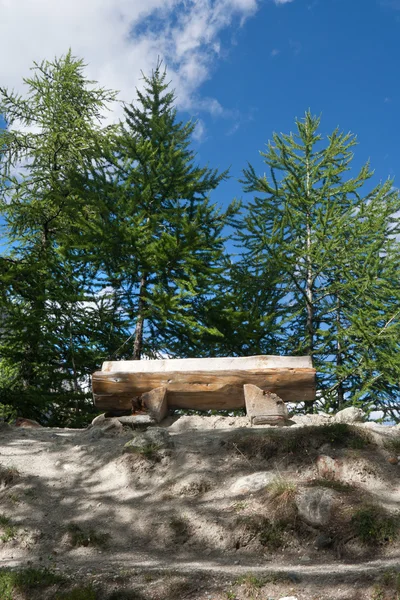 Alpine bench — Stock Photo, Image