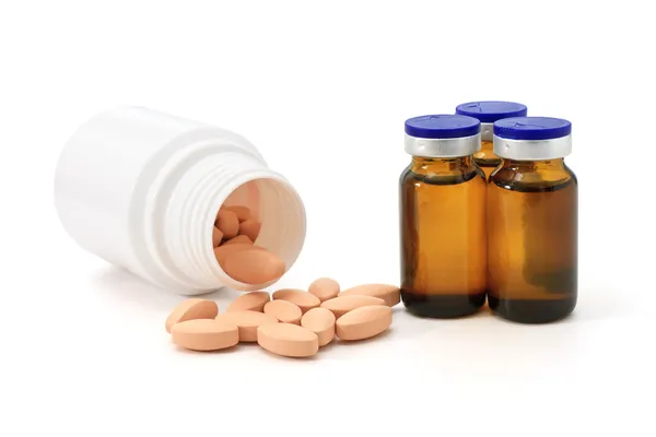 Medicin flaskor och piller — Stockfoto