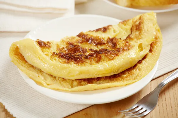 Omelette fraîche savoureuse — Photo