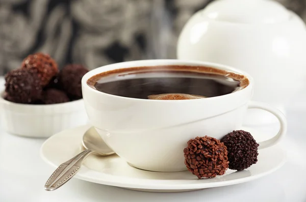 Kaffe och choklad tryffel — Stockfoto