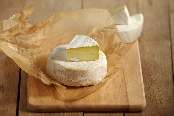 Τυρί Brie Και Καμαμπέρ — Φωτογραφία Αρχείου