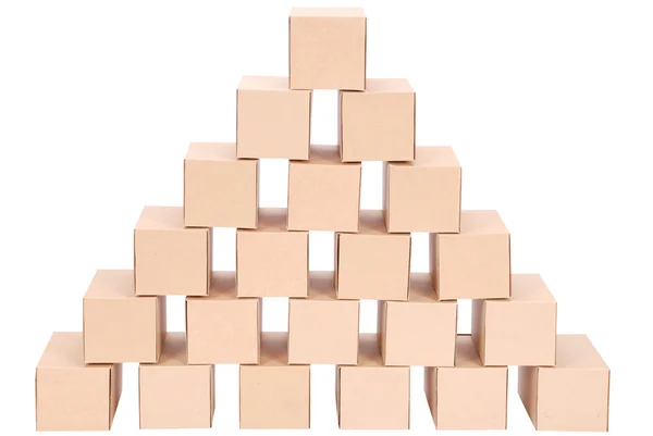 Lepenkové boxes.pyramid z krabice — Stock fotografie