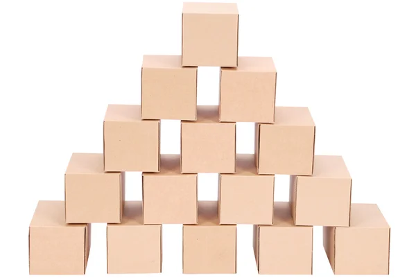 Cajas Cartón Pirámide Cajas Sobre Fondo Blanco — Foto de Stock