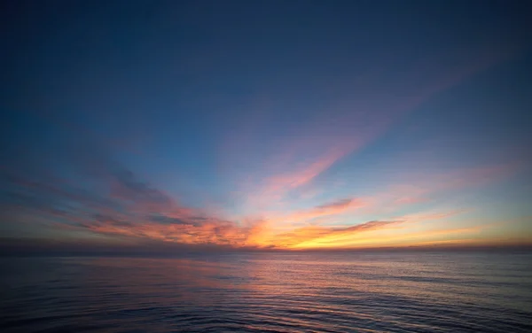 海洋看日出 — 图库照片