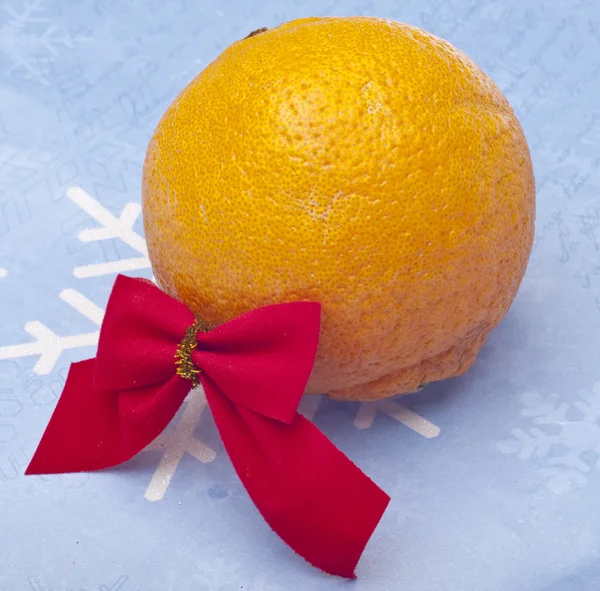 Oranžové vánoční dárek — Stock fotografie