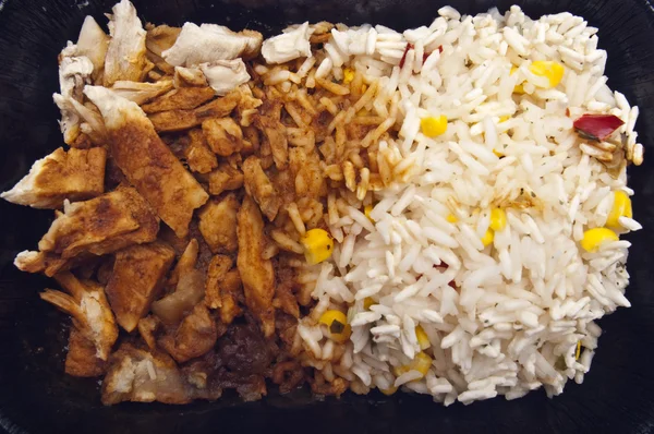 Ekologisk bbq fläsk och ris måltid — Stockfoto