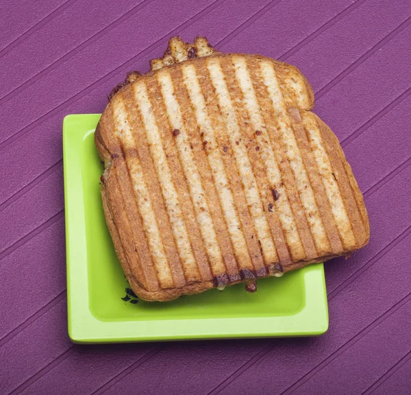 Kızarmış peynirli sandviç — Stok fotoğraf