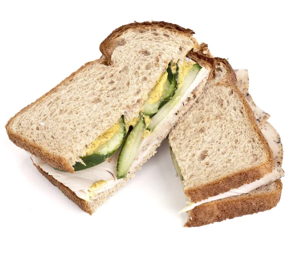 Turecko a okurkový sendvič na Pšeničný chléb — Stock fotografie