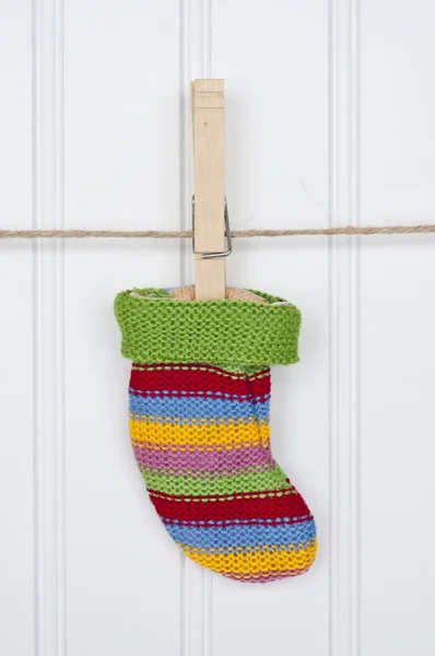 Dovolená punčochu nebo ponožka na prádelní šňůře — Stock fotografie