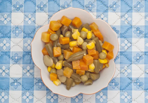 充满活力的碗的混合蔬菜 — 图库照片