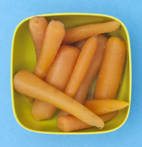Кубок консервированной моркови — стоковое фото