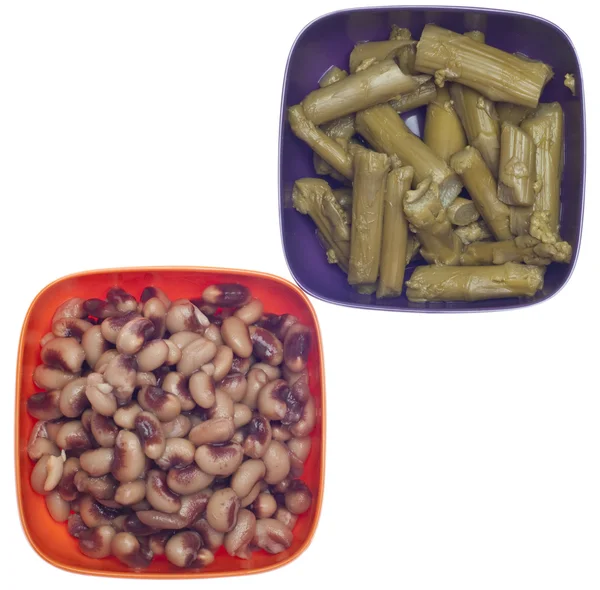 Kolorowe miseczki z black eyed peas i szparagami — Zdjęcie stockowe