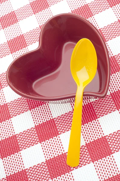 Herzgesundes Ernährungskonzept Mit Herzförmiger Schüssel Und Gelbem Löffel — Stockfoto