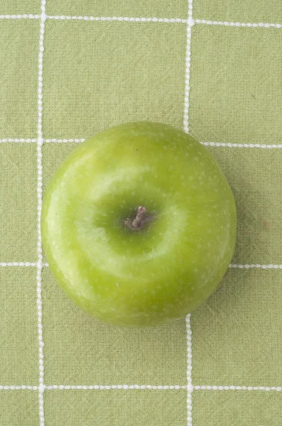 Свежий Зеленый Пирог Apple Зеленом Фоне — стоковое фото