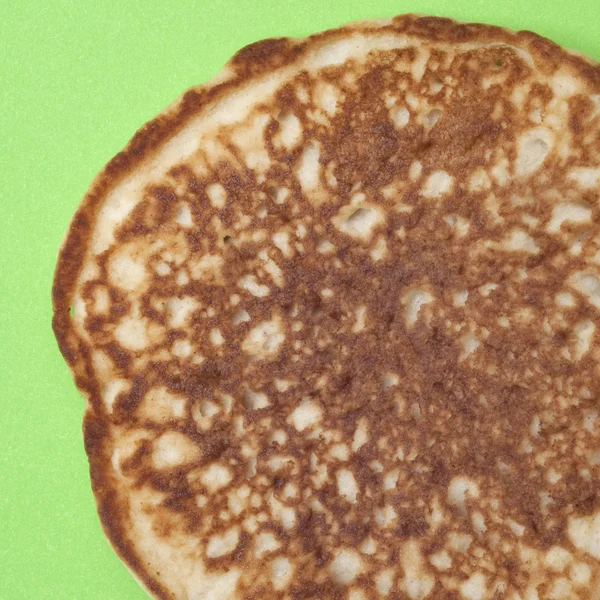 Modern Close Pancake Fundo Verde Vibrante — Fotografia de Stock