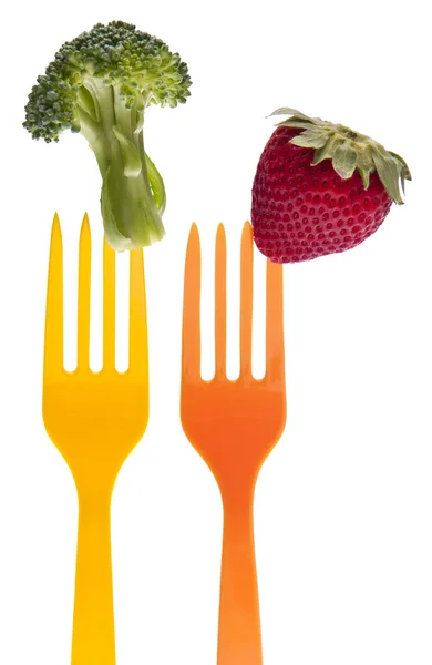 Broccoli Strawberry Vibrant Fork Isolated White Clipping Path — Stock Photo, Image