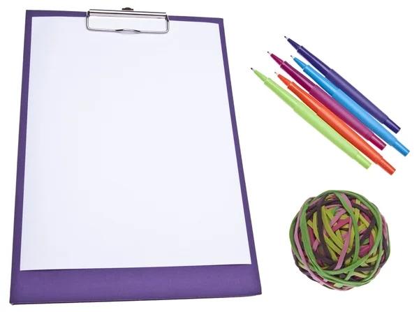 Modernes Clipboard Mit Stiften Und Gummibändern Auf Weiß — Stockfoto