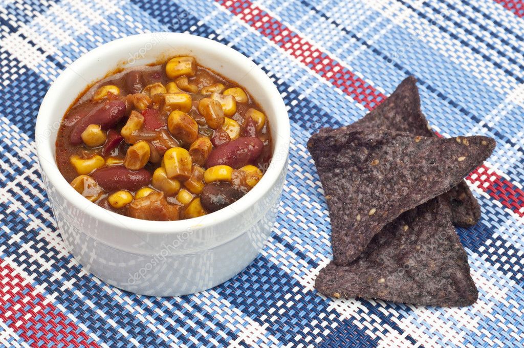 Black Bean Dip with Blue Corn Tortilla Chips — Stock Photo
