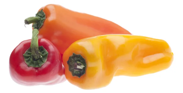 三个颜色的充满活力的辣椒 — 图库照片