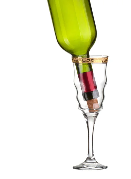 Бутылка вина и виноградный бокал — стоковое фото