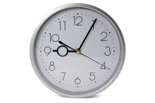 Stříbrné nástěnné hodiny — Stock fotografie