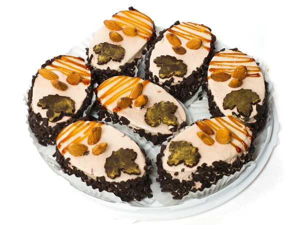 Sieben Kuchen Mit Mandeln Und Schokoladenchips Isoliert Auf Weißem Hintergrund — Stockfoto