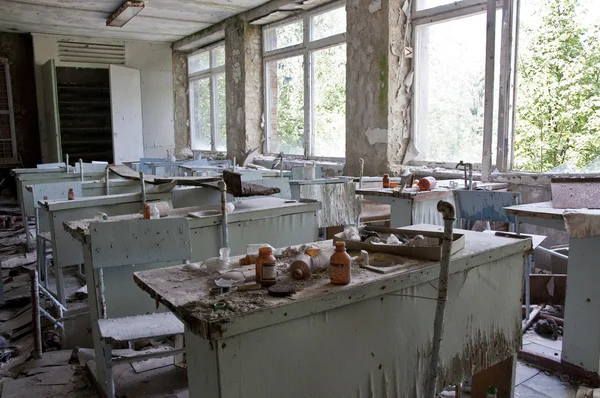 Scuola abbandonata — Foto Stock