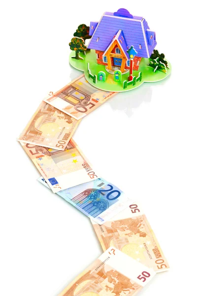 Casa con le chiavi in euro modo soldi — Foto Stock