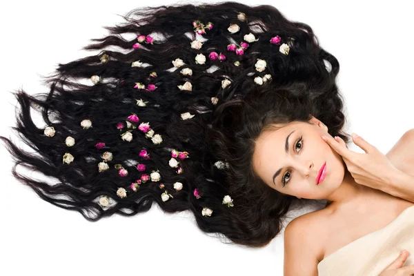 Mulher macia bonita com cabelo comprido — Fotografia de Stock