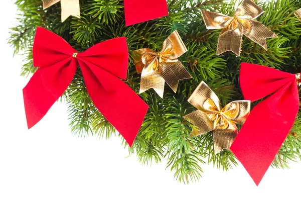 リボンとクリスマス ツリーの枝 — ストック写真
