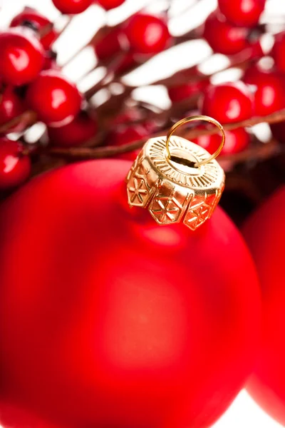 Decoração de Natal com azevinho europeu — Fotografia de Stock