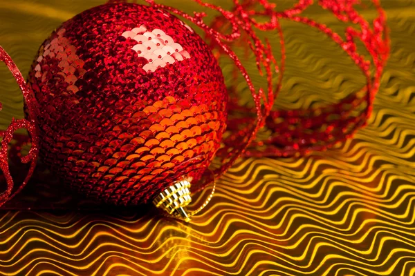 リボン付きクリスマス装飾ボール — ストック写真