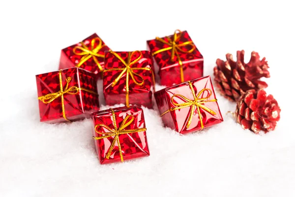 Cajas de regalo con piña — Foto de Stock