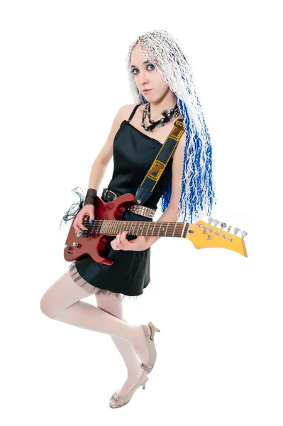 Dívka kytarista s červenou kytarou — Stock fotografie
