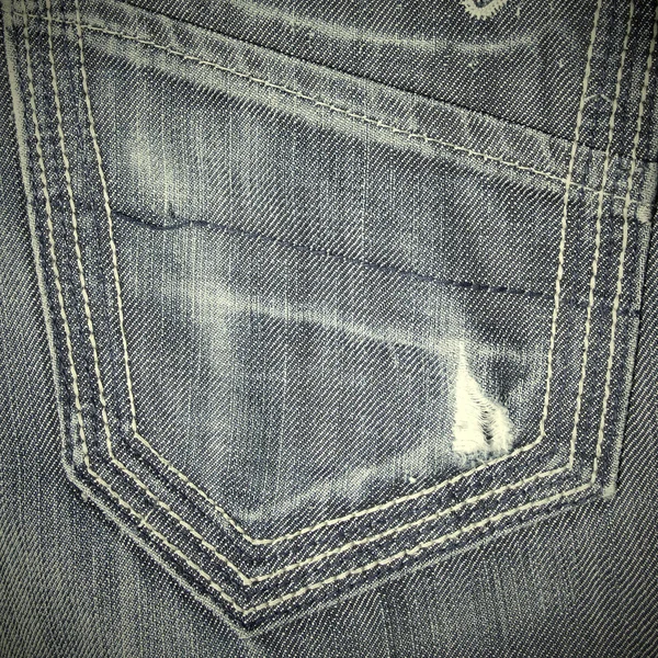 涙をぼろぼろのジーンズのポケット — ストック写真