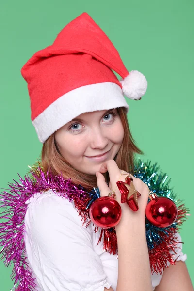 Menina bonito com bolas de Natal — Fotografia de Stock