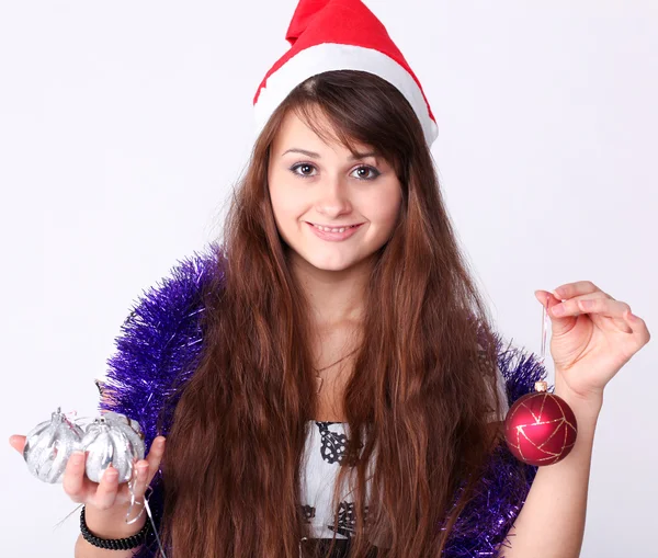 有吸引力的年轻女孩与圣诞节生动地介绍了 — 图库照片
