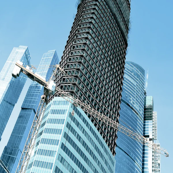 Construction d'un bâtiment à plusieurs étages — Photo