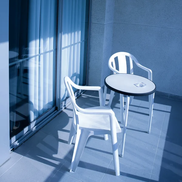 Отдых на балконе — стоковое фото